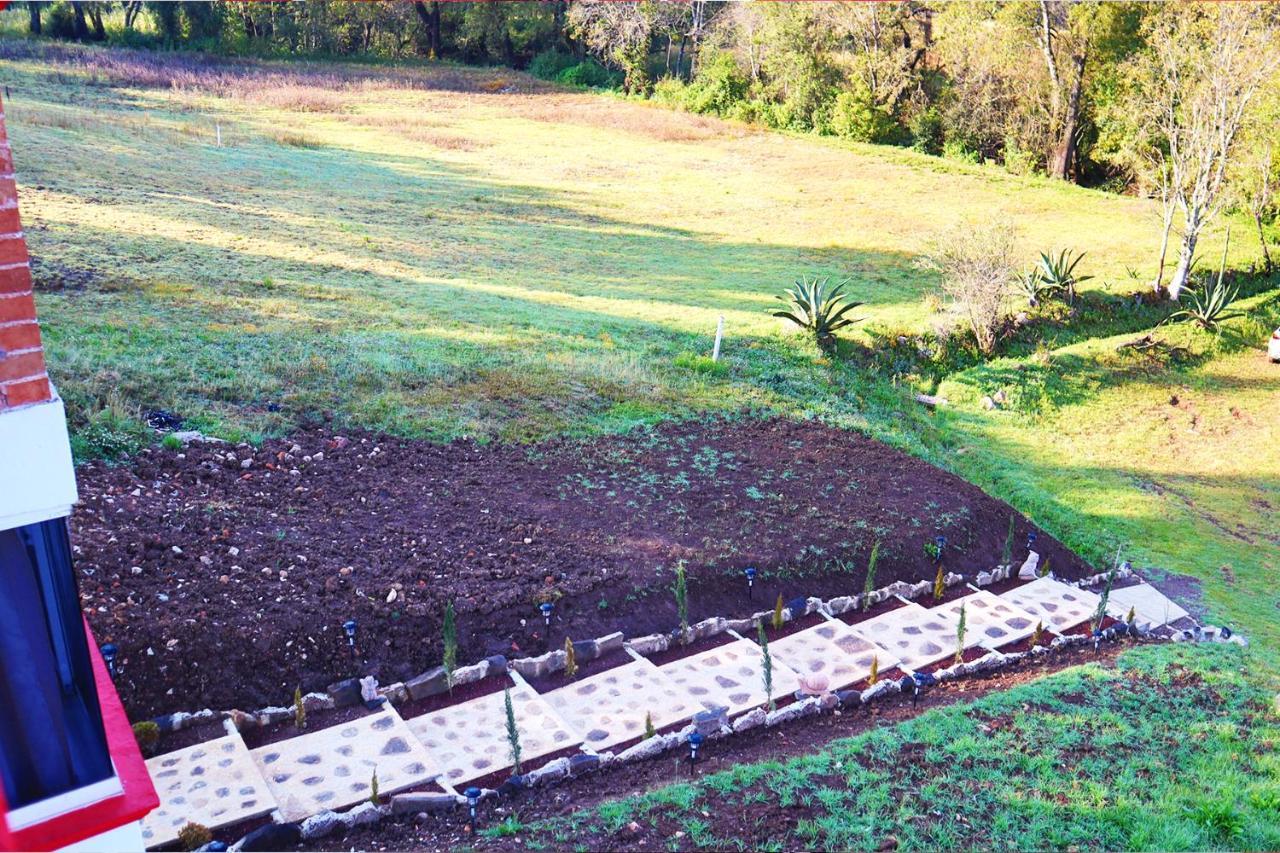 Vila Senda Monarca Senguio Exteriér fotografie